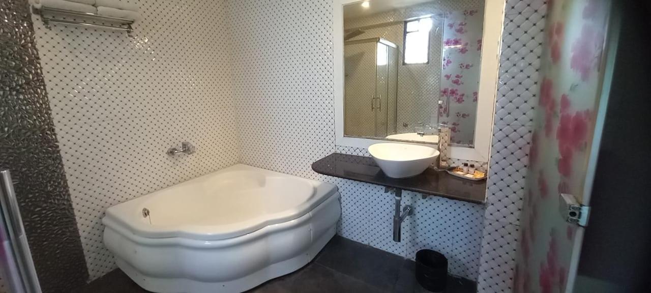 Ojas Hotel & Resort Durgāpur Zewnętrze zdjęcie
